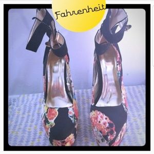 GORGEOUS Animal Floral Satin Stiletto